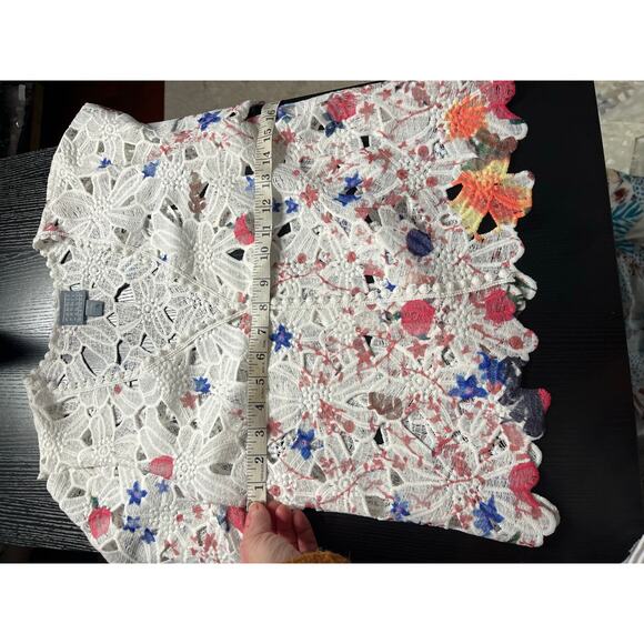 Rabbit Rabbit Rabbit Designs Floral Cutwork Lace One-Button Blouse/Cardigan - Picture 7 of 9